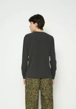 HUF Triangle Of Lightning- Longsleeve - Black 12 HUF Triangle Of Lightning- Longsleeve - Black -Huf Winkel 10deaa1d2e50447d8e878140177f777d