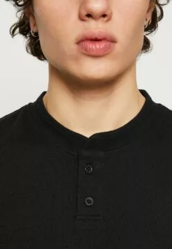 HUF Harlan Baseball Henley Unisex - T-Shirt Print - Black -Huf Winkel 45481eab8b9f4b80a8d9ae048fb52f17