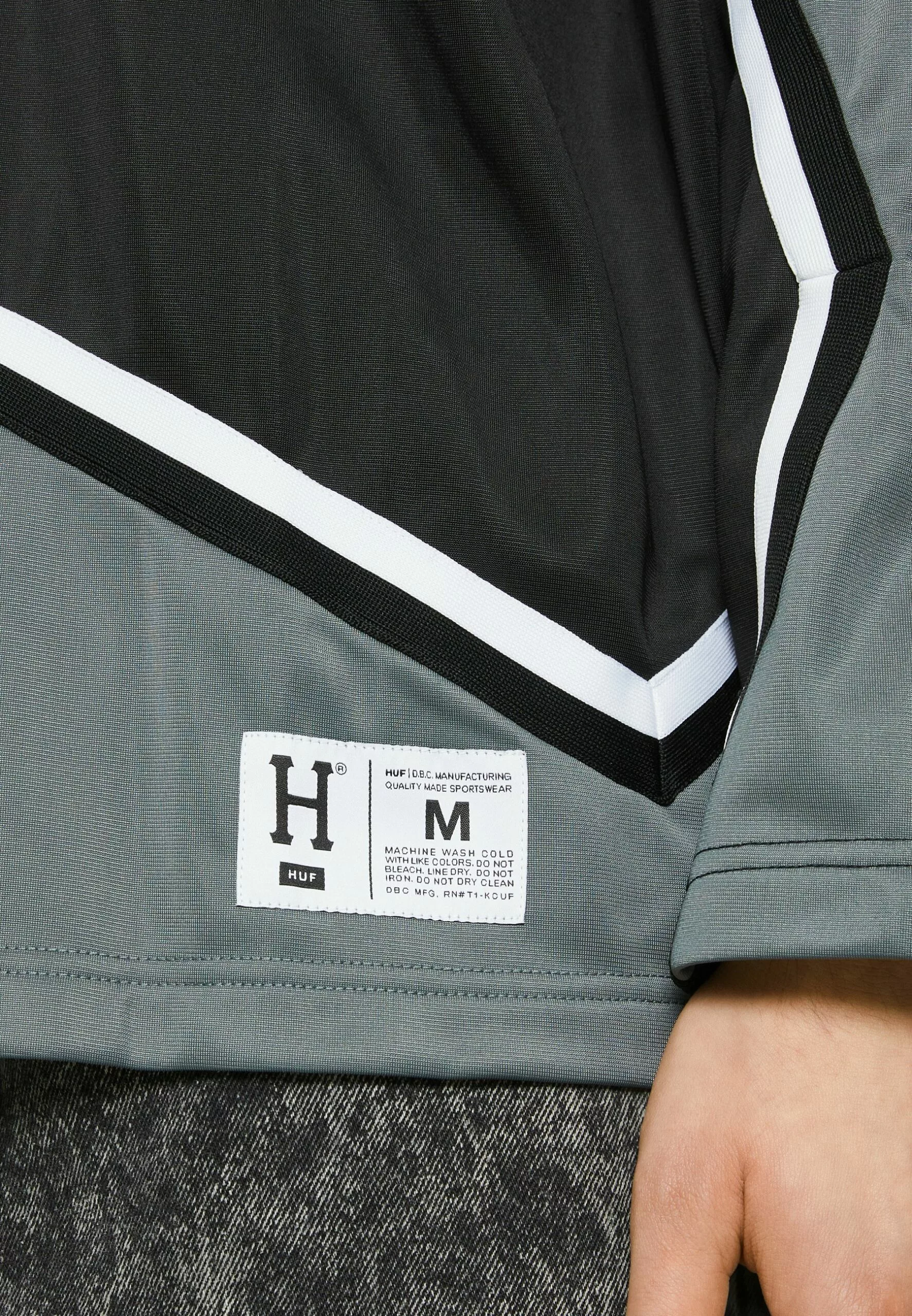 HUF Center Ice Hockey - Longsleeve - Black 6 HUF Center Ice Hockey - Longsleeve - Black - Afbeelding 6