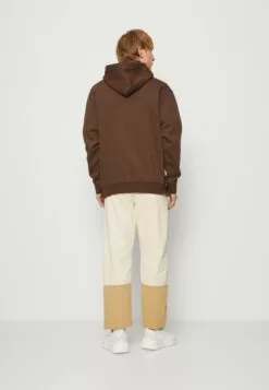 HUF Quake Conditions Hoodie - Sweater - Chocolate -Huf Winkel 85704274c70d4b728c3b33ea03926b0a