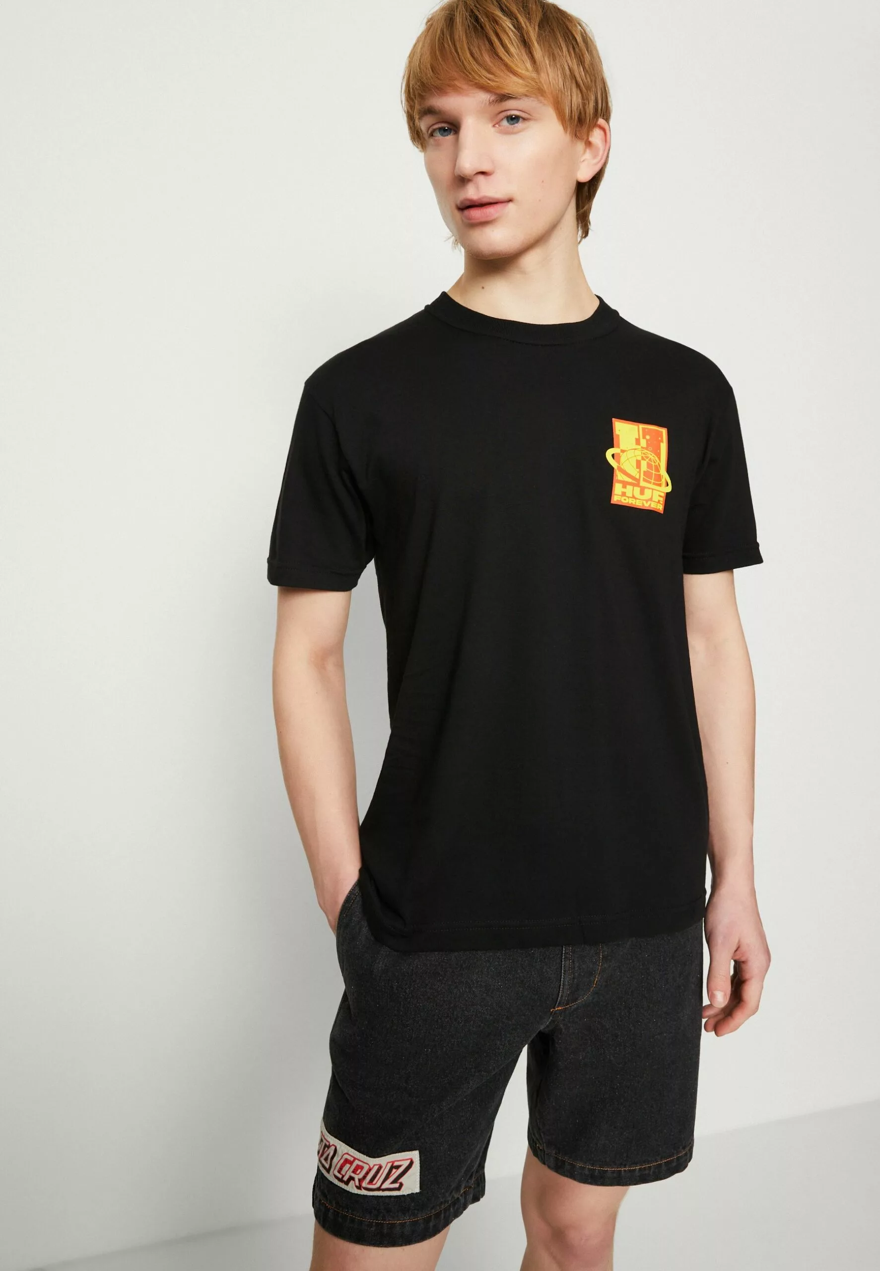 HUF Galaxywide Tee Unisex - T-Shirt Print - Black 4 HUF Galaxywide Tee Unisex - T-Shirt Print - Black - Afbeelding 4