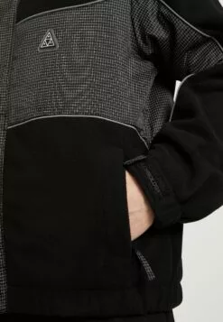 HUF Nauls Polar Jacket - Fleecejas - Black 11 HUF Nauls Polar Jacket - Fleecejas - Black -Huf Winkel 9edb7d96ae464855a5ba74be83350700