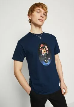 HUF Moms New Vase Tee - T-Shirt Print - Navy -Huf Winkel bfb5ebf919d745b6b3f1612ae2dd17bf