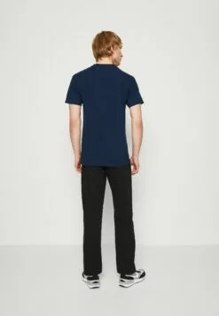 HUF Moms New Vase Tee - T-Shirt Print - Navy -Huf Winkel e17f72c0633249ec98a1a68e7b2cf5f0